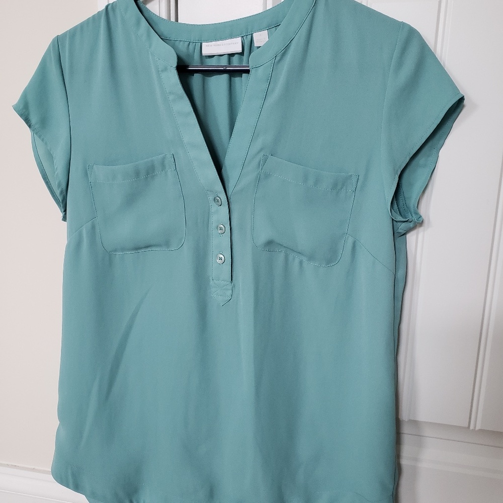 NY and Company cap sleeve blouse